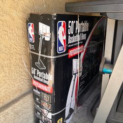 Selling basketball court, weight bench and boxing bag