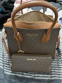 Michael Kors purse and wallet set
