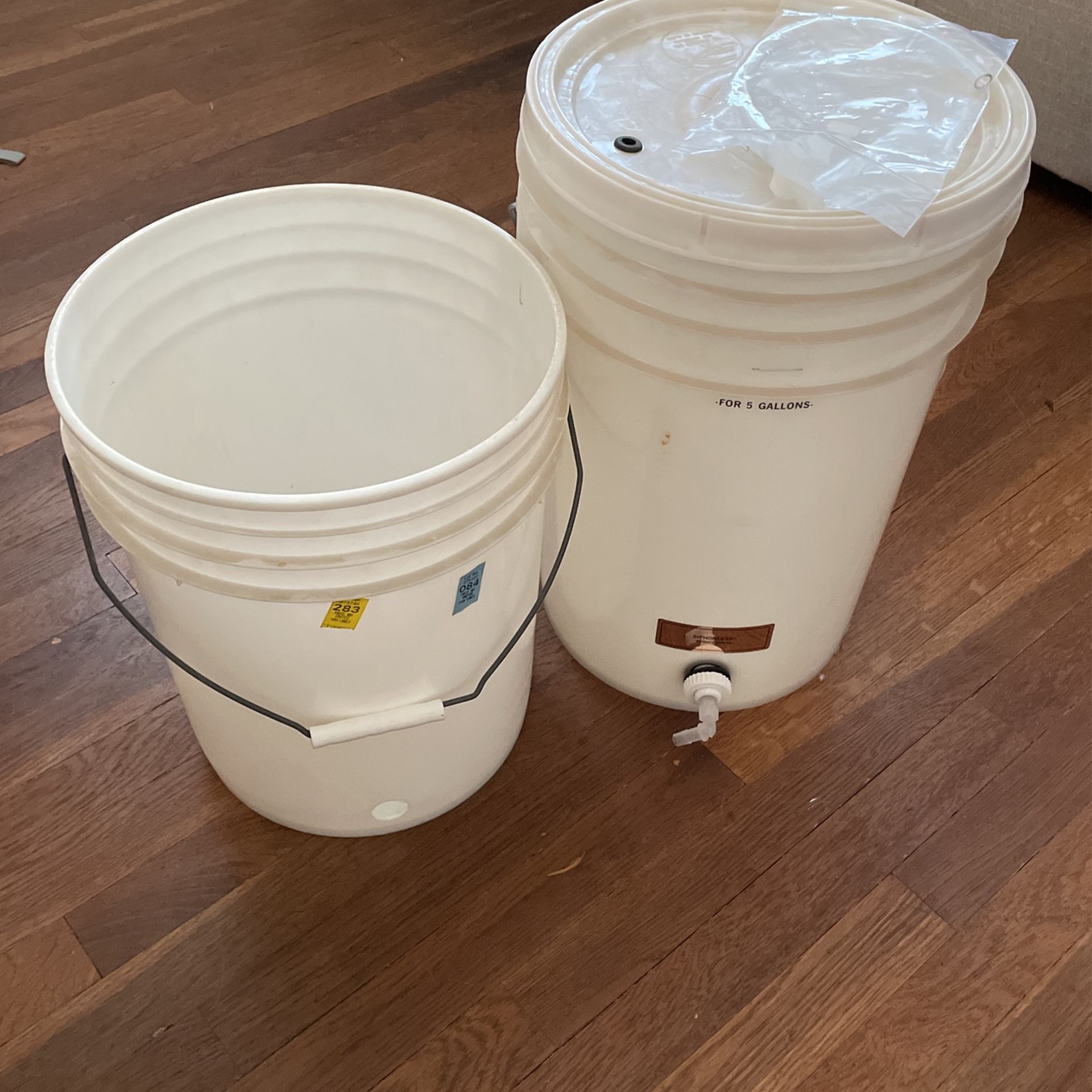 Two Fermenting Buckets 5 And 6 Gallon for Sale in Seattle, WA OfferUp