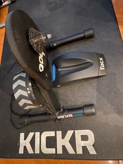 Wahoo Kickr core / Tacx / Mats
