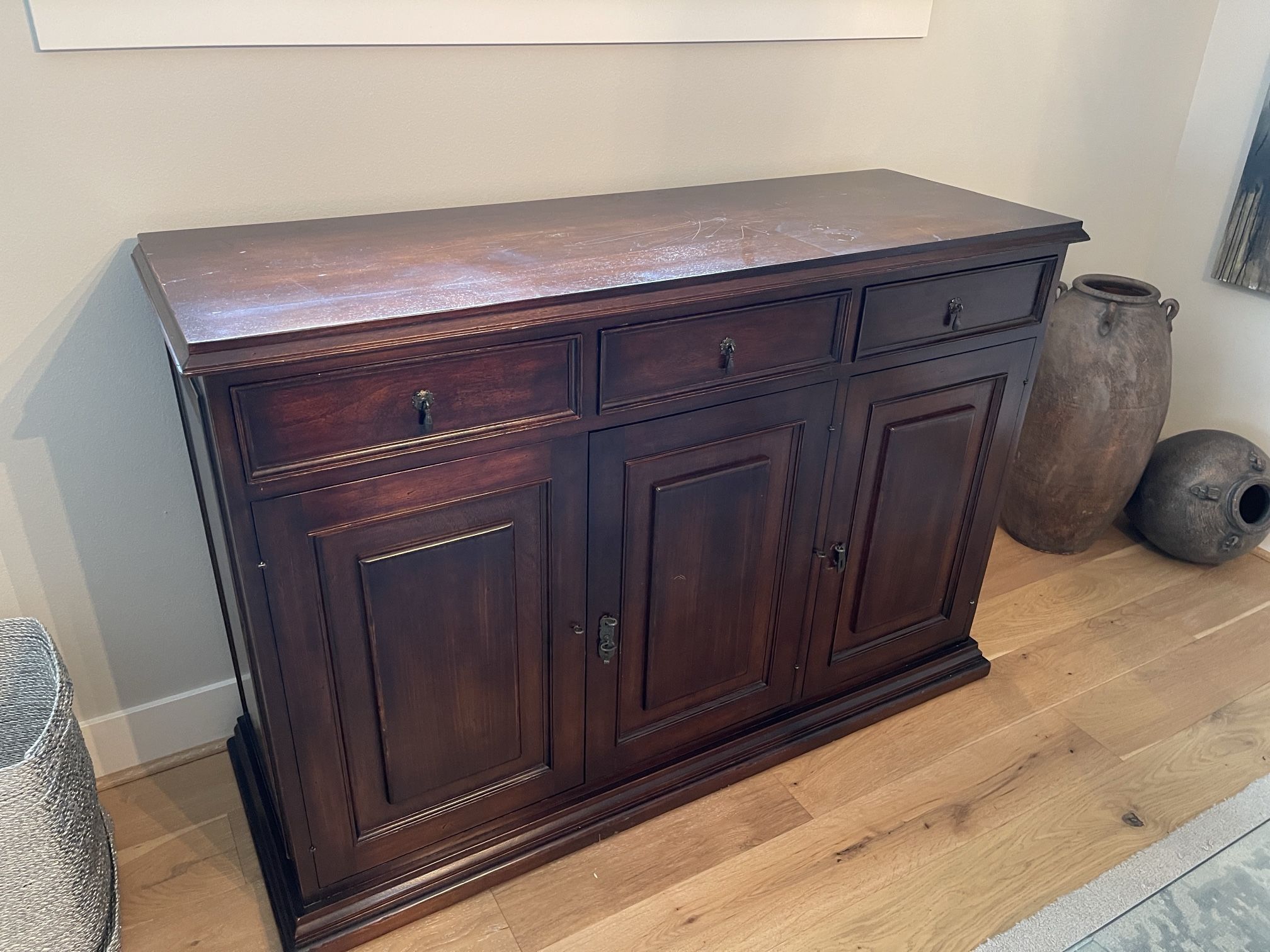Beautiful Solid Wood Credenza for Sale in Kirkland, WA OfferUp