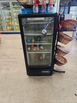 True Single Glass Door Merchandiser Refrigerator