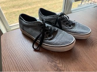 Men’s Vans - Size 9