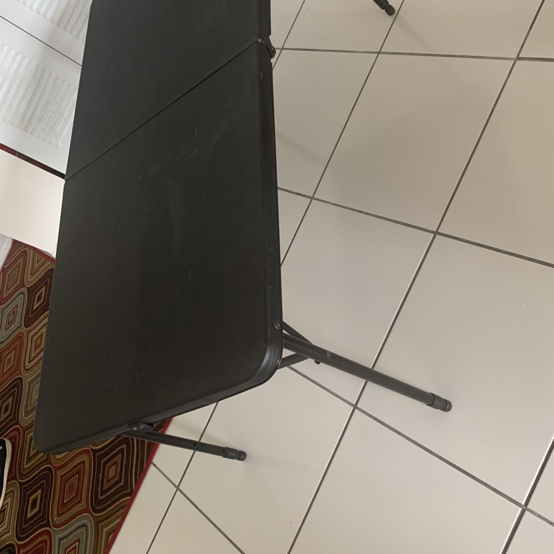 Foldable Table