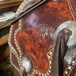I clean saddles