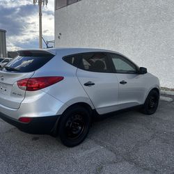 2012 HYUNDAI TUCSON