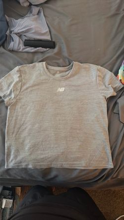 Women’s new Balance workout shirt