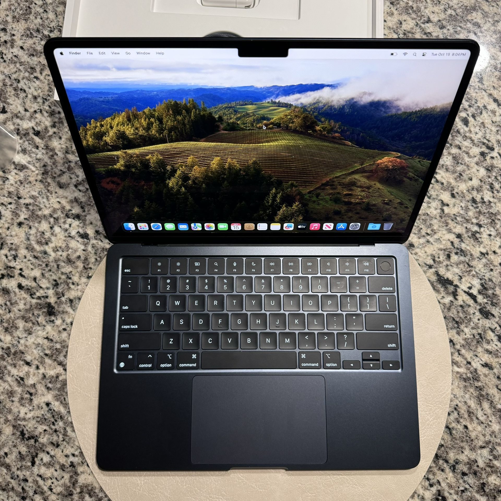 MacBook Air M2 8/256 13”