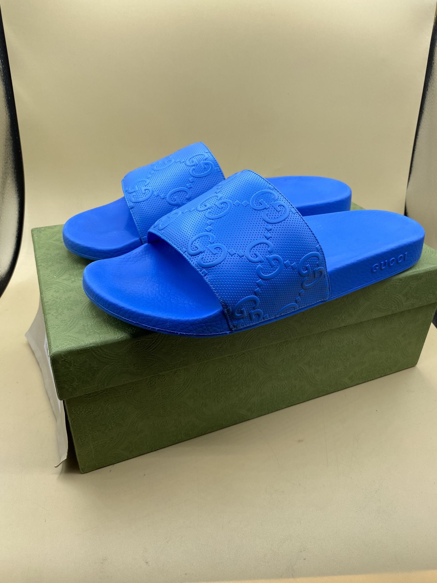 Gucci Pursuit Slide Sandal (Men)