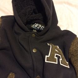 Suéter De Niño Size 8 Nuevo Sin Etiqueta $6 Dolares 