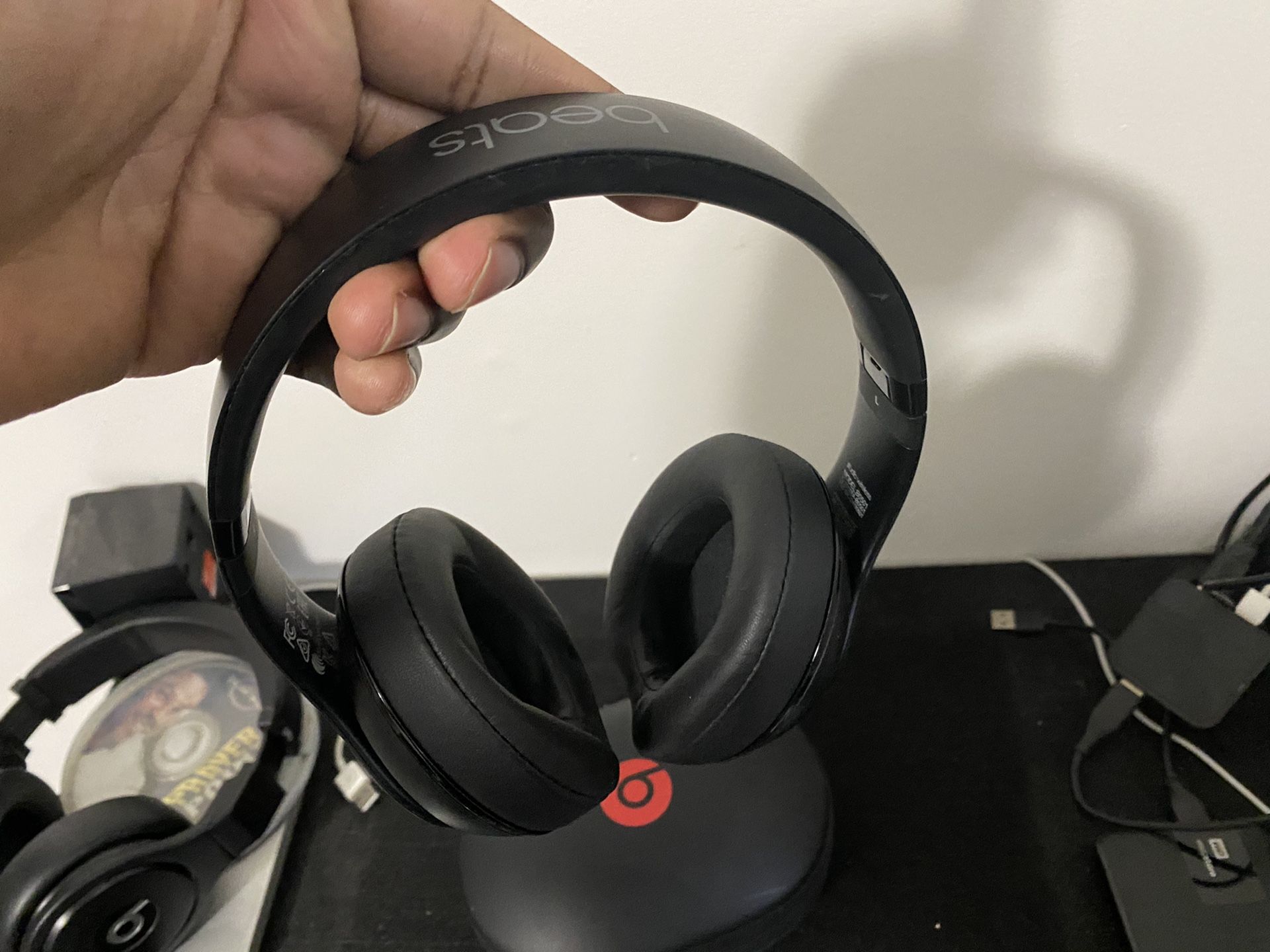 Beats studio wireless headphones black with case and wire open to negotiations
