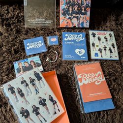 TWICE 2025 Japan Season’s Greetings Birthday 365 Collector Set NEW OPEN BOX