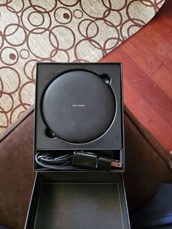 Samsung wireless charging station