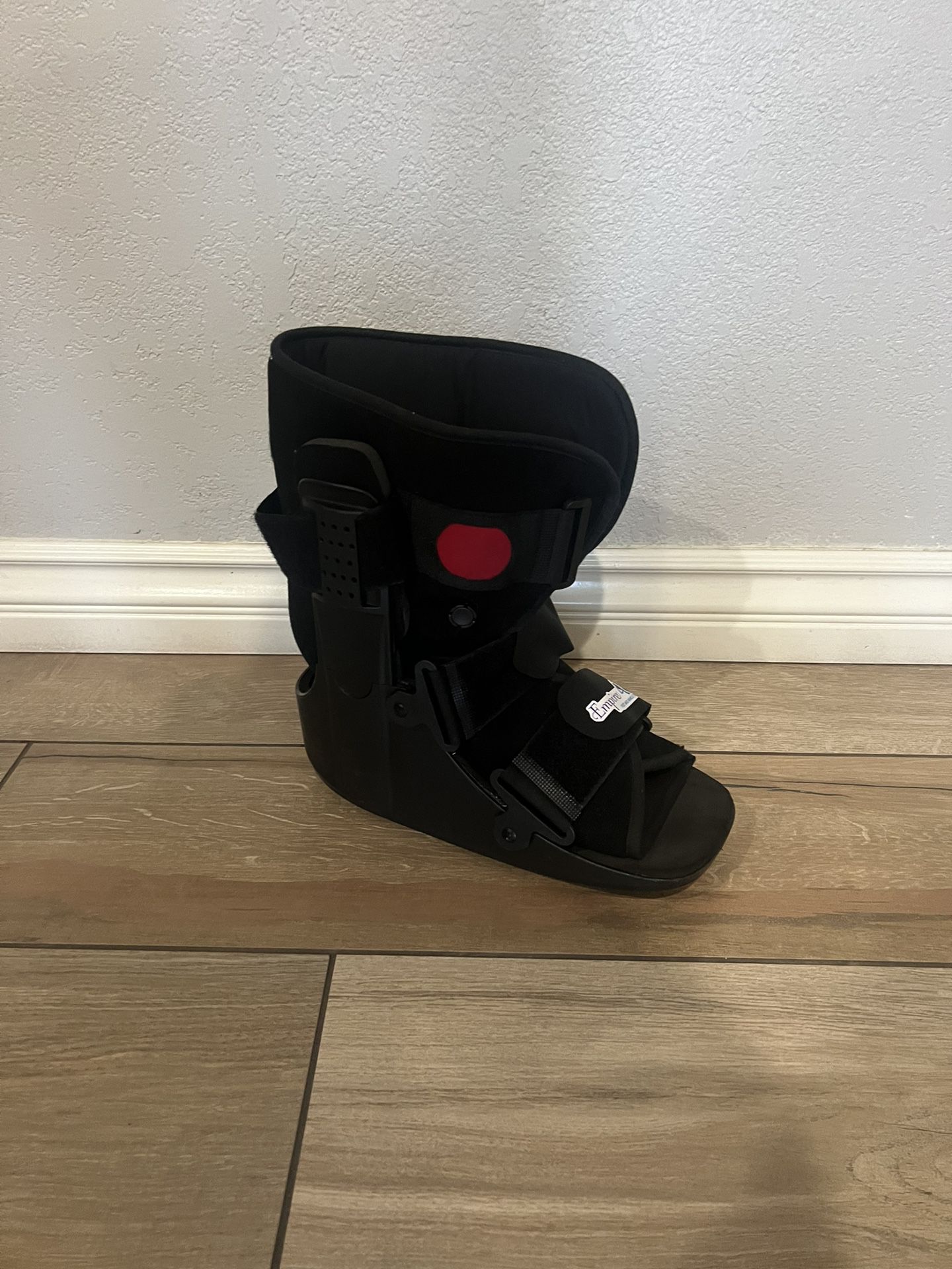 Foldable Knee Walker/ Fracture Boot