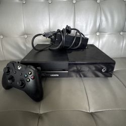 Xbox One 500GB Model 