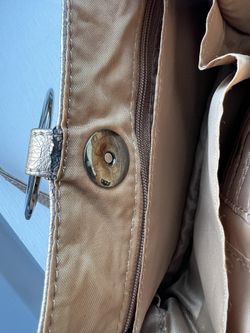 Pouchee Crossbody Bag Inner pockets Outside Pockets Organizer