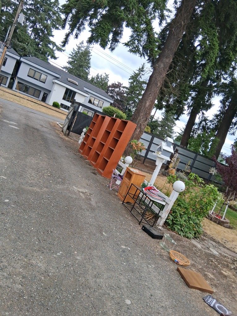 Free Yard Sale