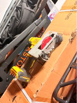 Dewalt Cutoff tool