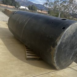 2000 Gallon Water Storage Tank 