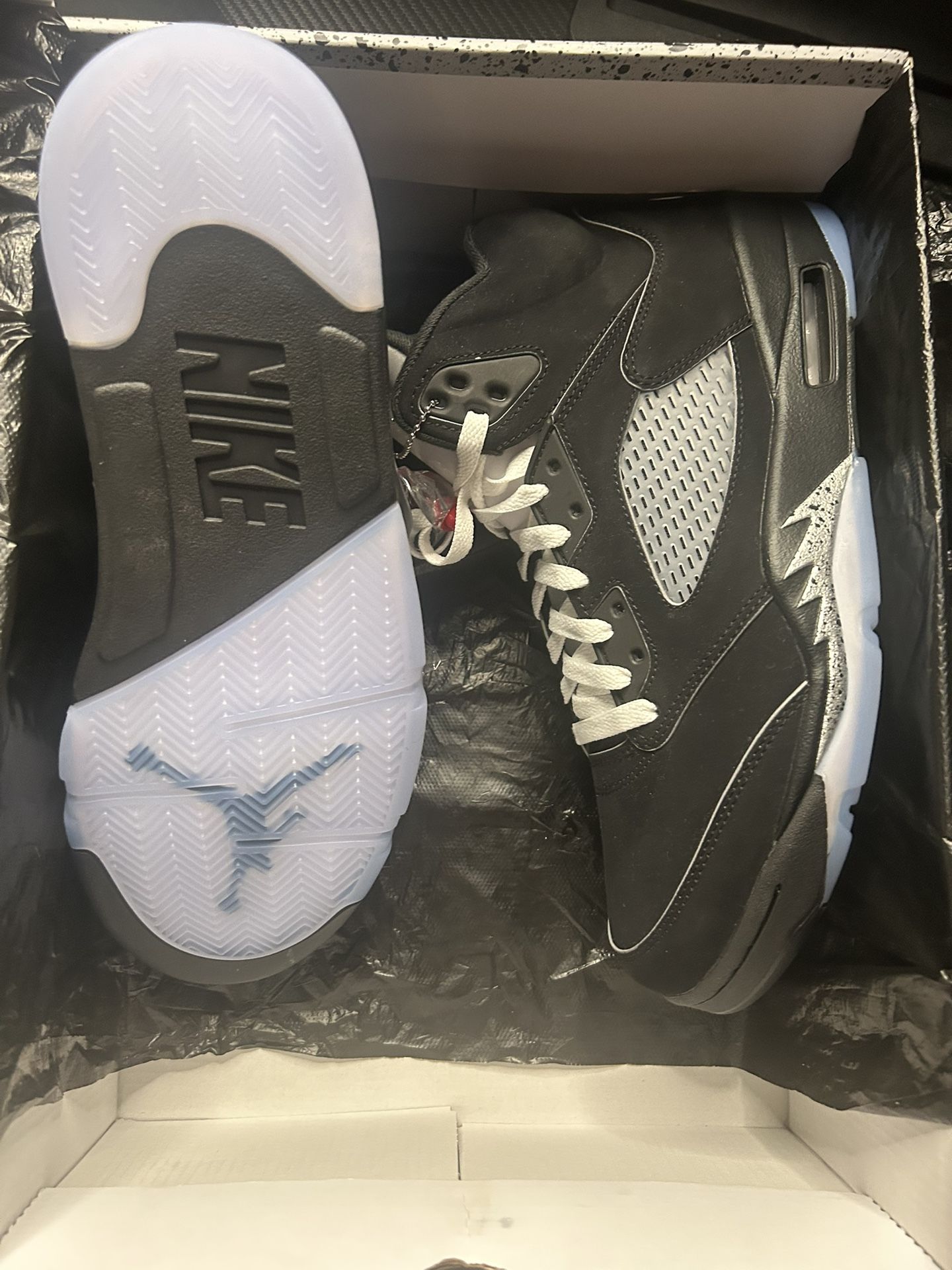 Jordan 5 Black Metallic Reimagined Size 10.5 New