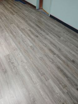 Vinyl floor installation