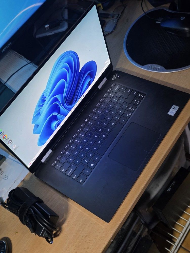 Dell Gaming 2-In-1 Touchscreen Pc  Intel i7-CPU  16GB Ram 512GB NVMe M.2 SSD GPU: Radeon 