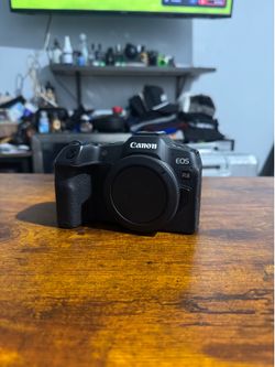 Canon EOS R8