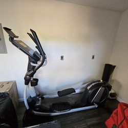 Elliptical Space Saver SE 9i