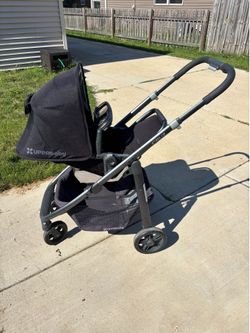 Uppababby Cruz Stroller with snack tray