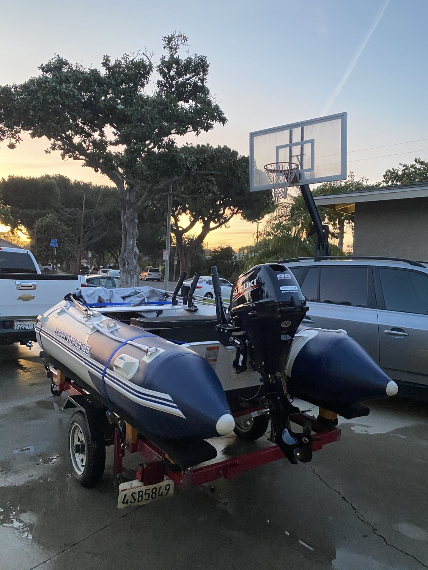 Photo Dinghy With Trailer And Accessories