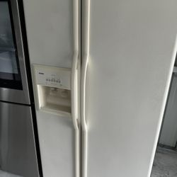 Refrigerator Kenmore 36 Inches