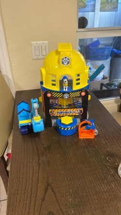 Just Play Disney Junior Pupstruction Pup HQ Playset