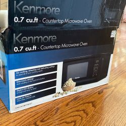 Kenmore 0.7cu.ft Microwave