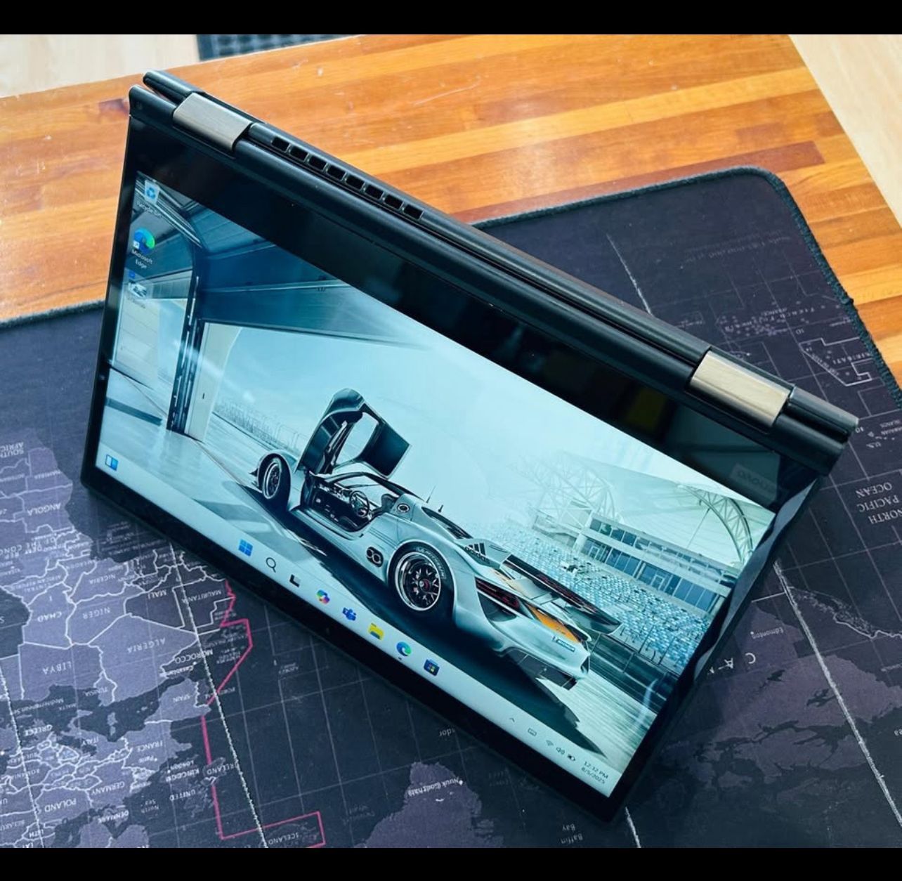 Lenovo YOGA X390 13” TouchScreen Convertible i5-8265u 1.80ghz 16GB RAM 128GB SSD