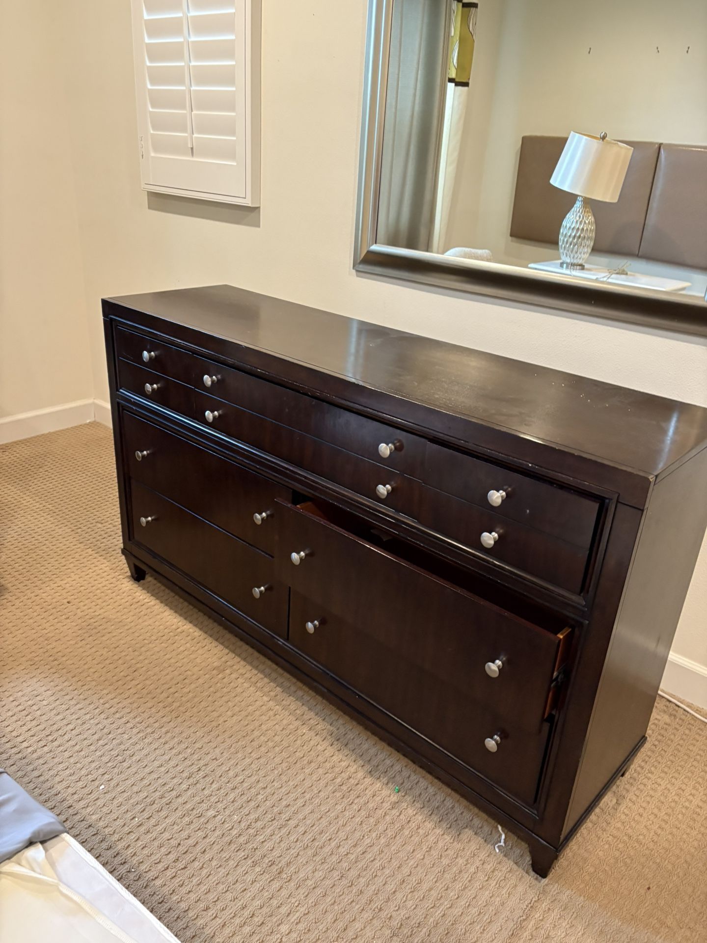Double Dresser And Mirror Free