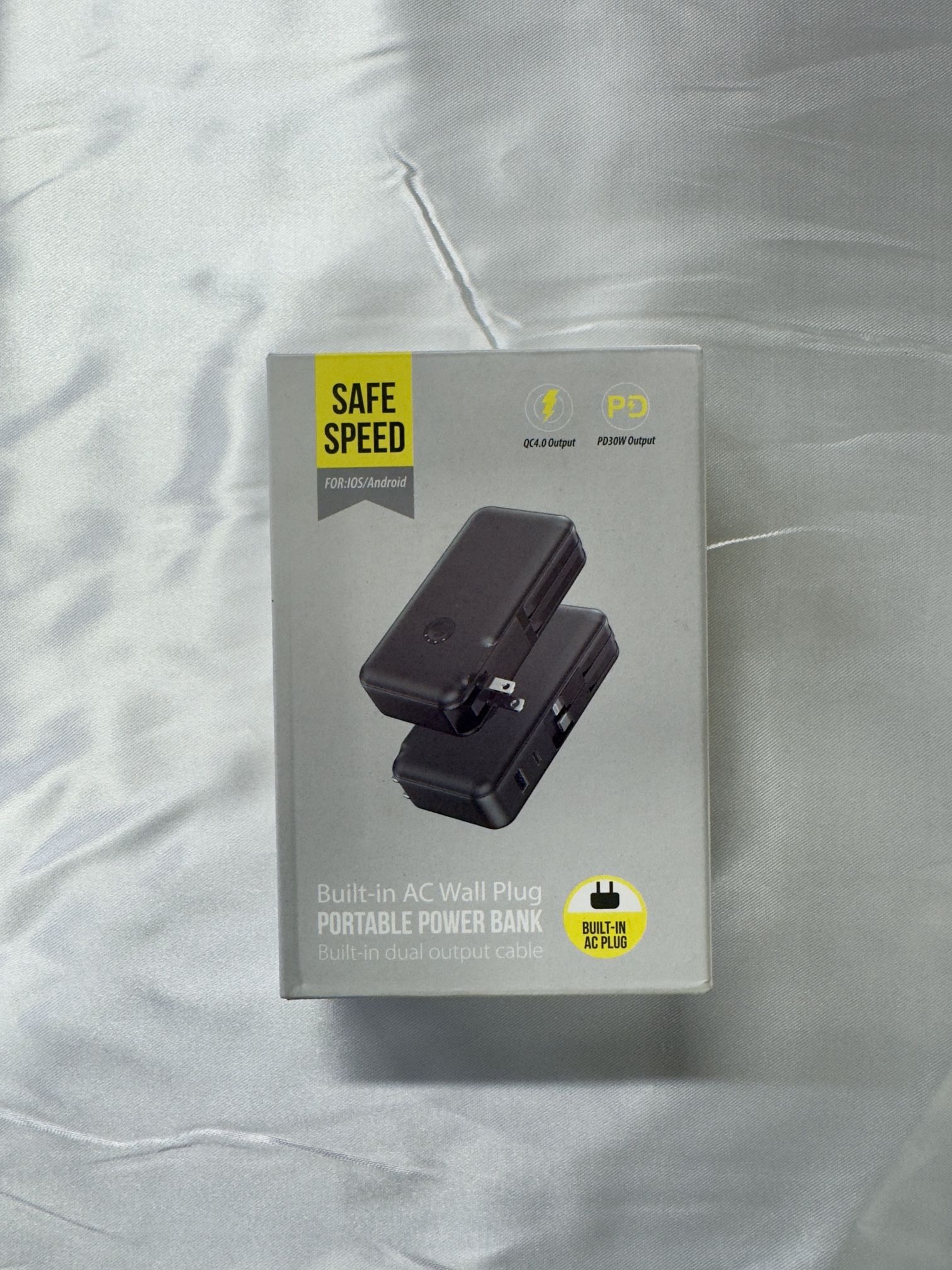 QiSa Portable Charger, Power Bank, 16000mAh Power Bank Built-in AC Wall Plug and Cables, PD 30W and