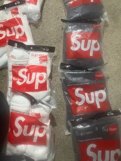 Supreme socks