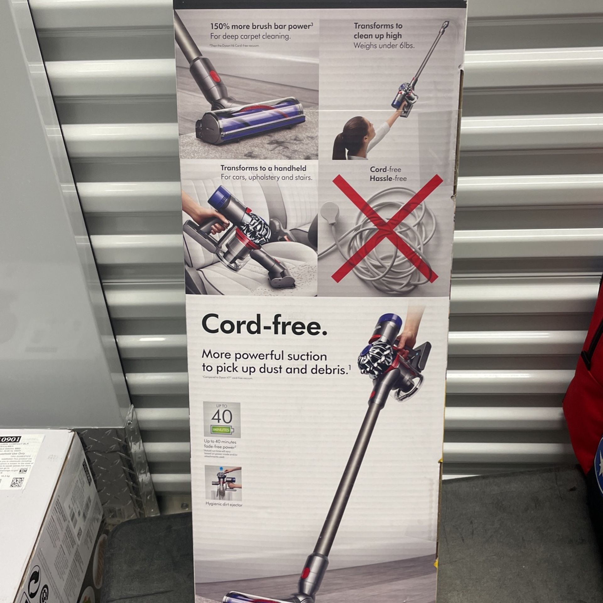 Dyson. V 8 Animal Hand Held Vacuume
