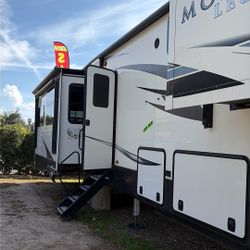 2021 MONTANA Legacy 41 Ft.