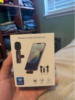 🎙️ Dual Wireless Lavalier Microphone Kit for iPhone – Clip-On Lapel Mics (2 Pack)