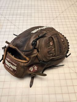 Wilson Walnut W-1200 12" Baseball Glove *Game Day Ready*