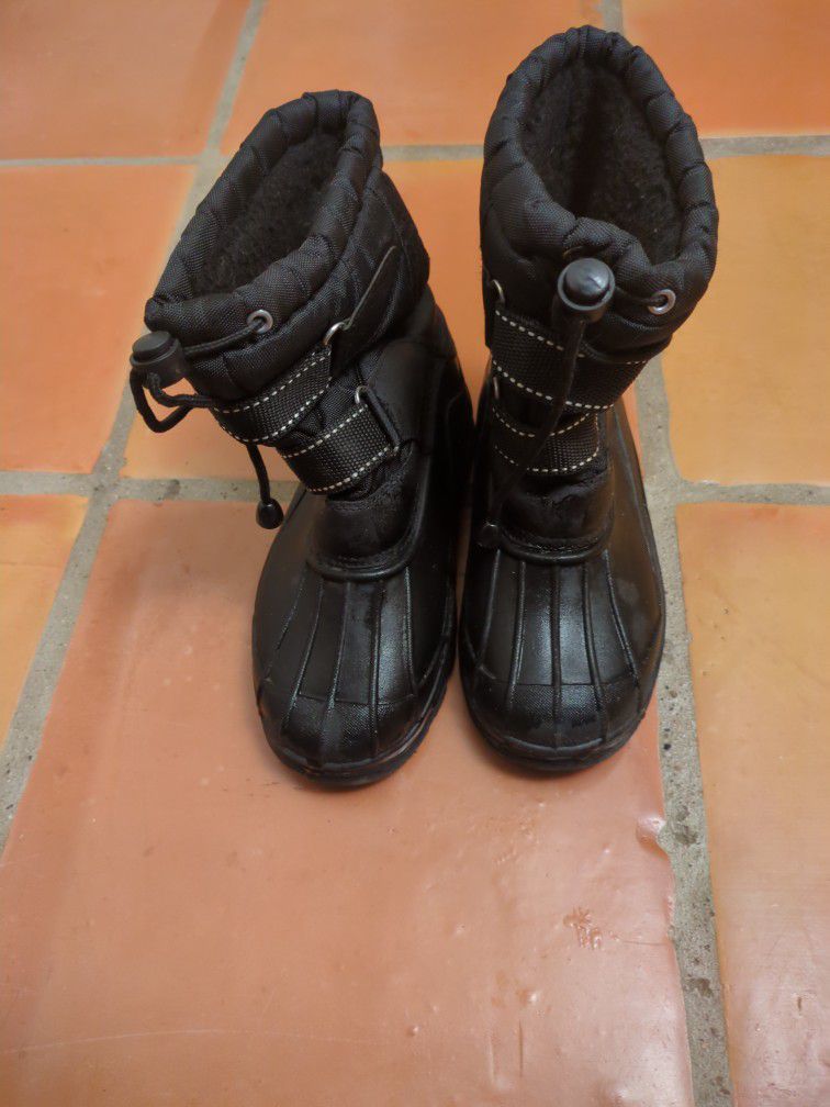 Kid Snow Boots Size 3