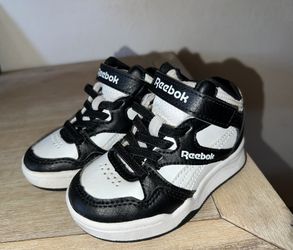 Toddler Reeboks Size 5c