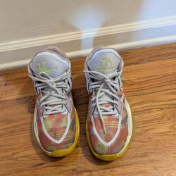 Nike Kyrie Infinity Big Kids' Basketball Shoes (Size -7Y) 