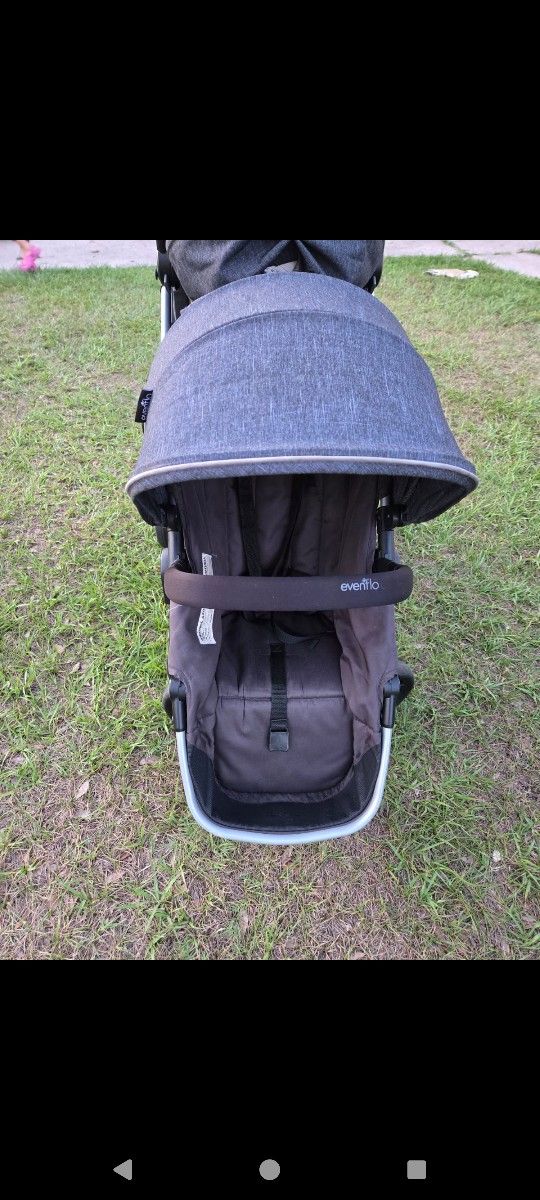 Evenflo Pivot Xpand Gray