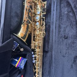 Yamaha Alto Sax / Metal Music Stand And Metronome