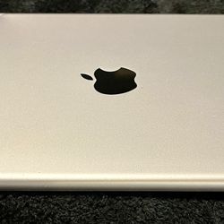 iPad 6 Generation 32GB Wi-Fi icloud Locked. For Parts. Bluetooth 9.7-inch Retina Display 