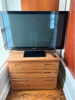 Tv stand/ drawer