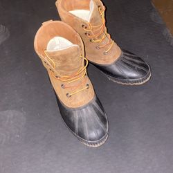 Sorel Boots Size 10 Excellent condition 