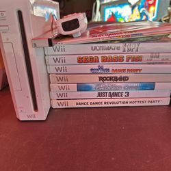 Nintendo Wii With Cables Controller And 15 Games 